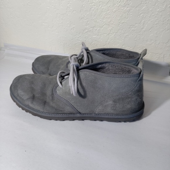 UGG MENS GRAY SUEDE LEATHER CHUKKA BOOTS Size 12 - Picture 1 of 11